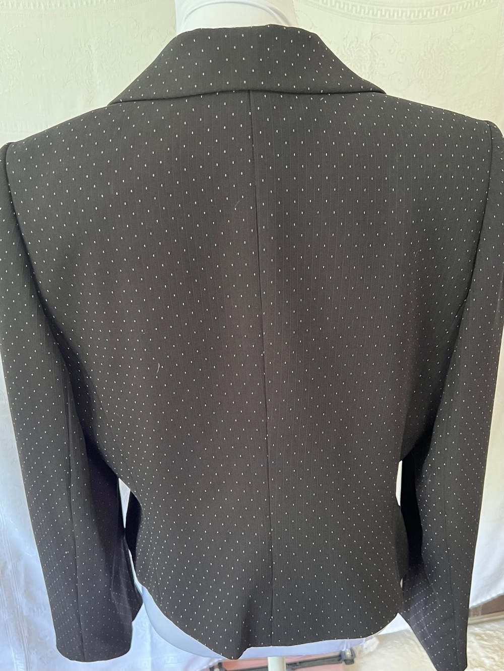 Tahari Double-Breasted Women’s Black Blazer Jacket Size 14P - Picture 2 of 13